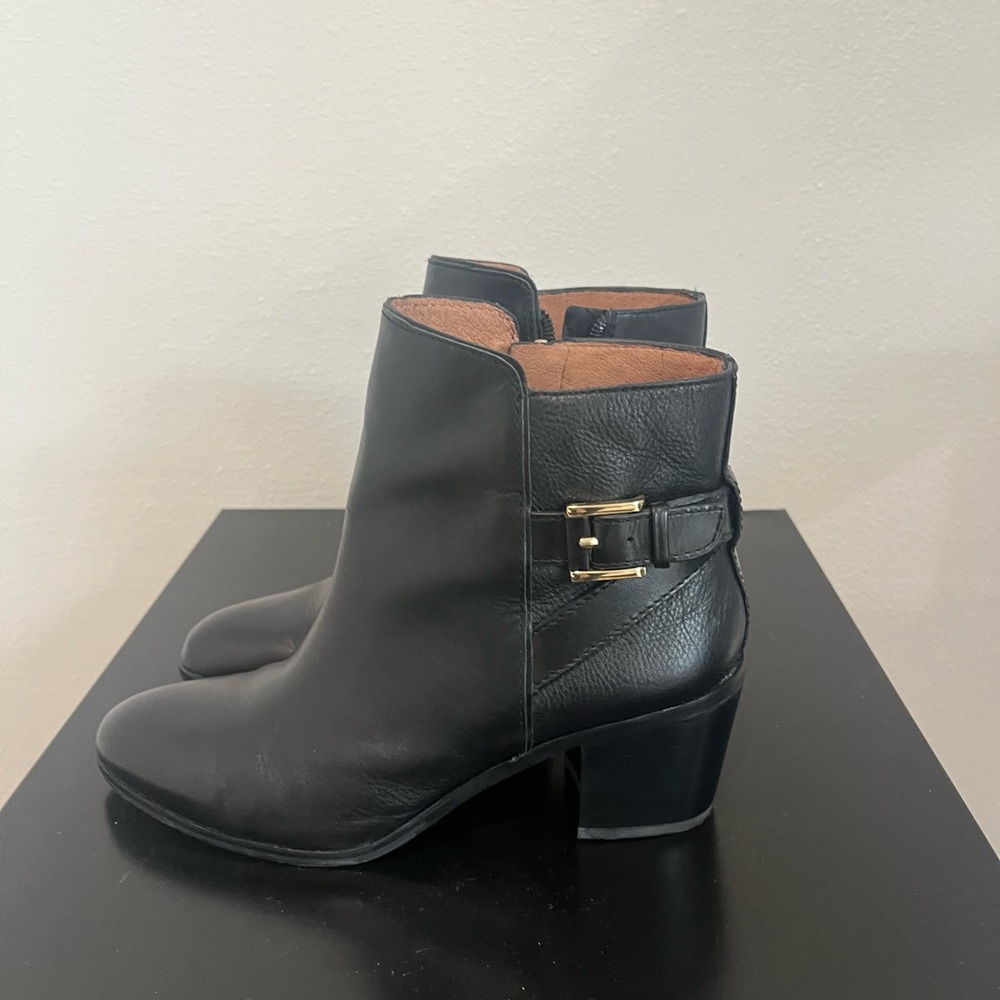 Black leather booties - Louise et Cie